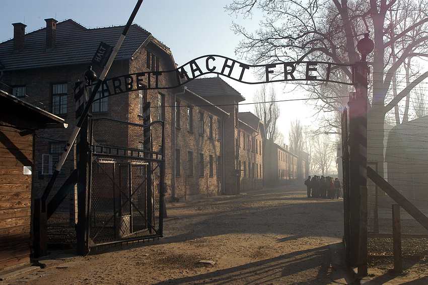 Tour a Auschwitz desde Cracovia con guía en español