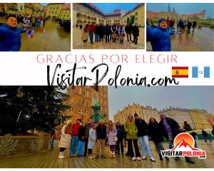 Walking tour en Cracovia con un grupo diverso de España y Guatemala