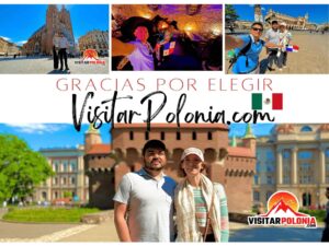 Guía realizando un free walking tour en Cracovia en español con una pareja de México el 6 de mayo de 2026.