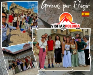 Viajeros recorriendo el casco histórico de Cracovia la mañana del 18 de julio de 2026