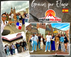 Cuatro grupos españoles recorriendo el casco histórico de Cracovia la tarde del 12 de julio de 2026 con clima mixto