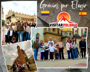Grupo de familias españolas y pareja de Colombia durante el recorrido de la tarde del 25 de agosto de 2026 en Cracovia