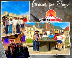 Grupo de ocho amigos latinoamericanos durante el recorrido de la tarde del 31 de agosto de 2026 en Cracovia