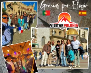 Grupo de viajeros en la entrada del centro historico de Cracovia el 2 de octubre de 2026
