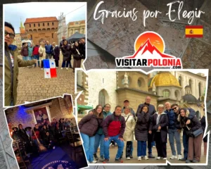 Grupo de viajeros de Espana en la Colina de Wawel en Cracovia la manana del 24 de octubre de 2026