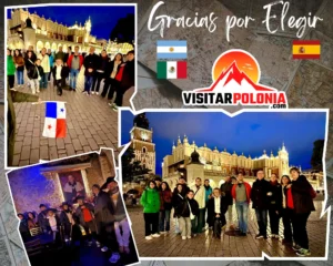 Grupo de viajeros de Espana, Argentina y Mexico en el centro historico de Cracovia la tarde del 24 de octubre de 2026