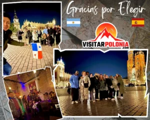 Grupo de viajeros de Espana y Argentina en el centro historico nocturno de Cracovia la tarde del 27 de octubre de 2026